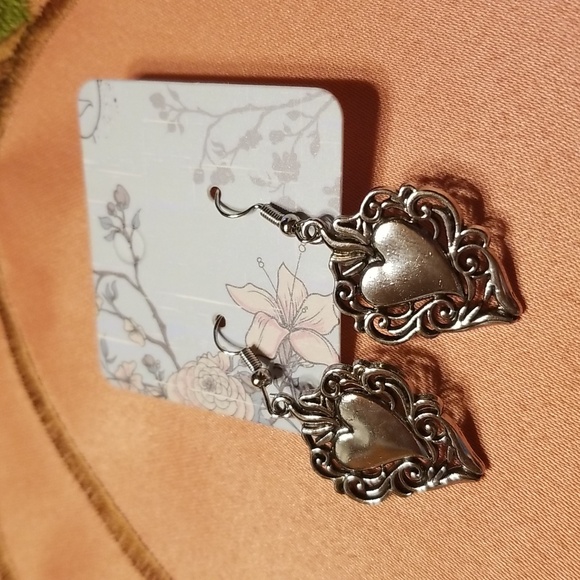 YOU HAVE MY HEART❣️Dangling silver heart earrings. New. - Picture 3 of 5